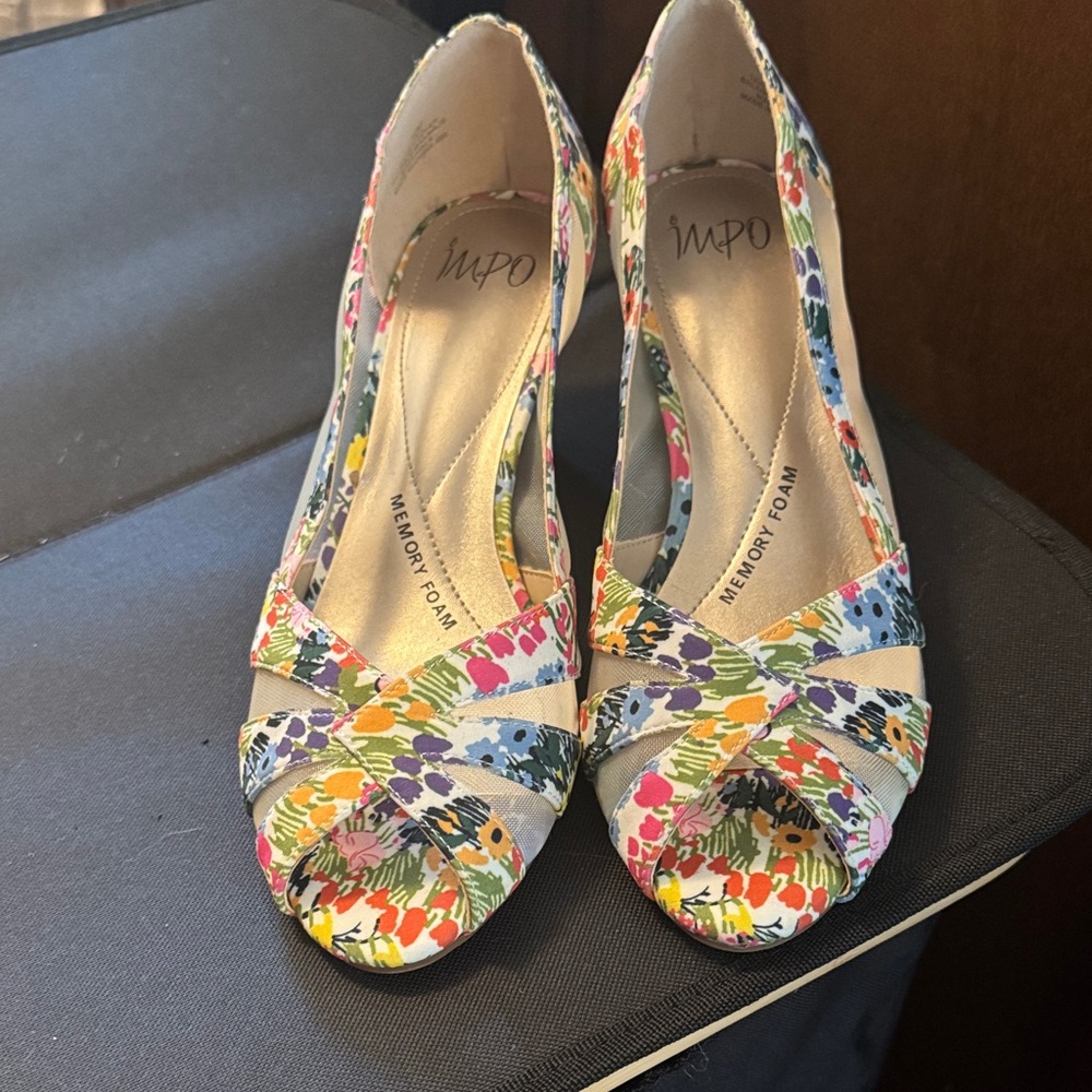 Impo Women's Multicolor Floral Heels